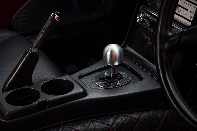 Custom aluminium gear knob