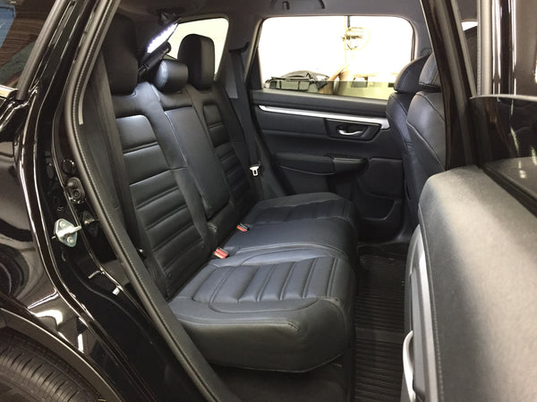 2019 Honda CR-V Black Top Grain Leather | Rear 60/40 Split Bench with Fold-Down Armrest