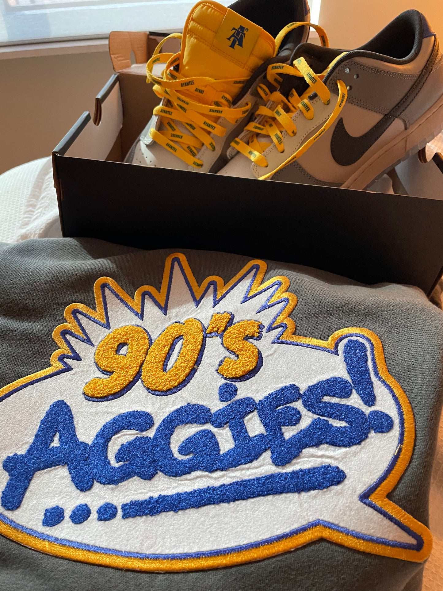 90's Aggies Chenille Patch Sweatshirt