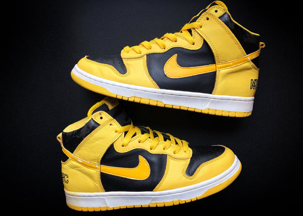 nike dunk goldenrod