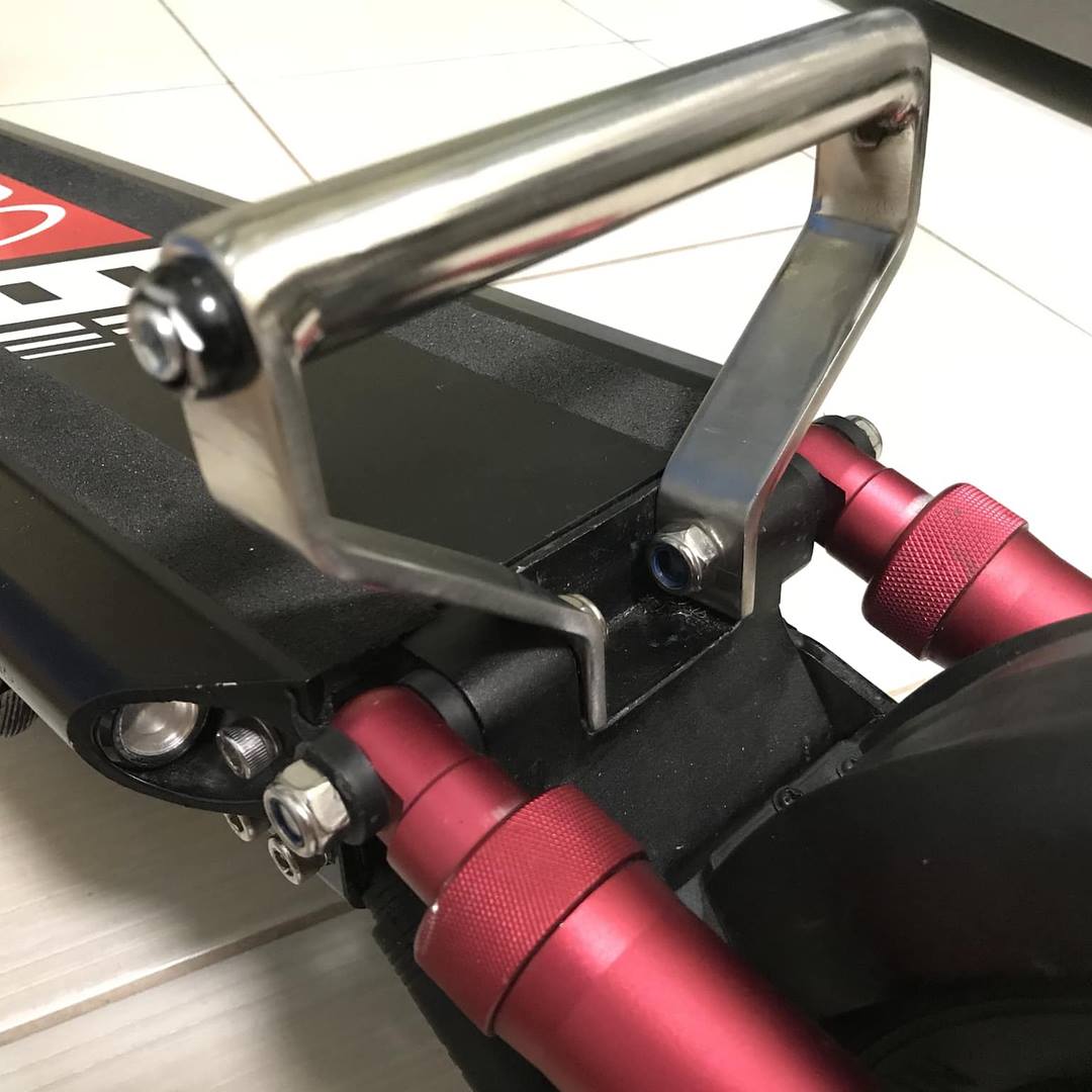 Carry handle for zero 8 electric scooter