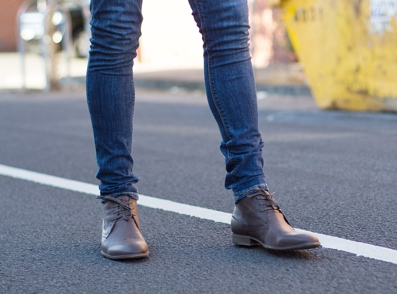 Mens leather brown boots desert boots lace-up