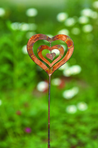 Happy Gardens.- Triple Spinning Heart Garden Stake