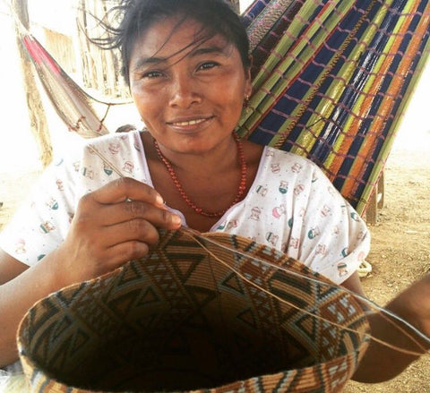 Wayuu woman crocheting our Colorful Bags