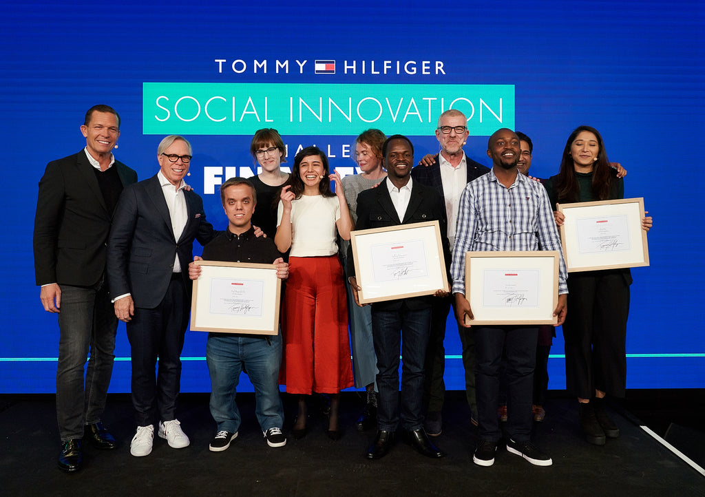 Tommy Hilfiger Social Innovation Challenge Auf Augenhoehe Fashion for Little people dwarfism inclusive fashion