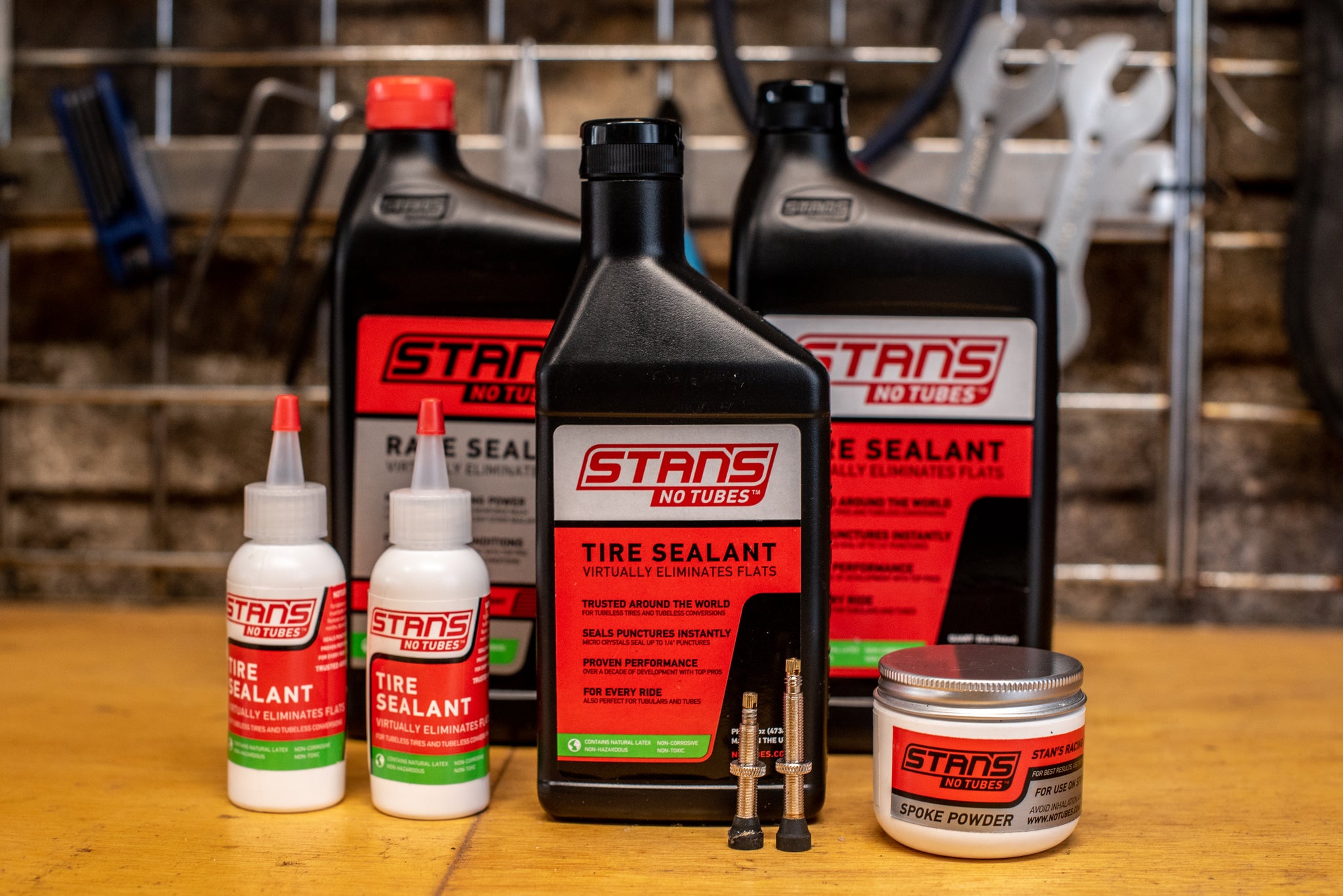 Tubeless road tires. Stan's NoTubes sealant