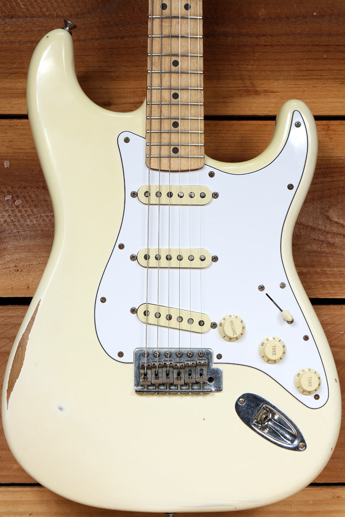 FENDER CLASSIC SERIES 60s STRATOCASTER Road Worn White Faded Strat