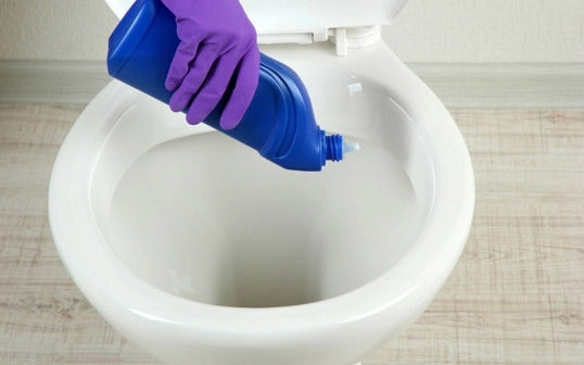 Keeping your toilet clean with these simple steps