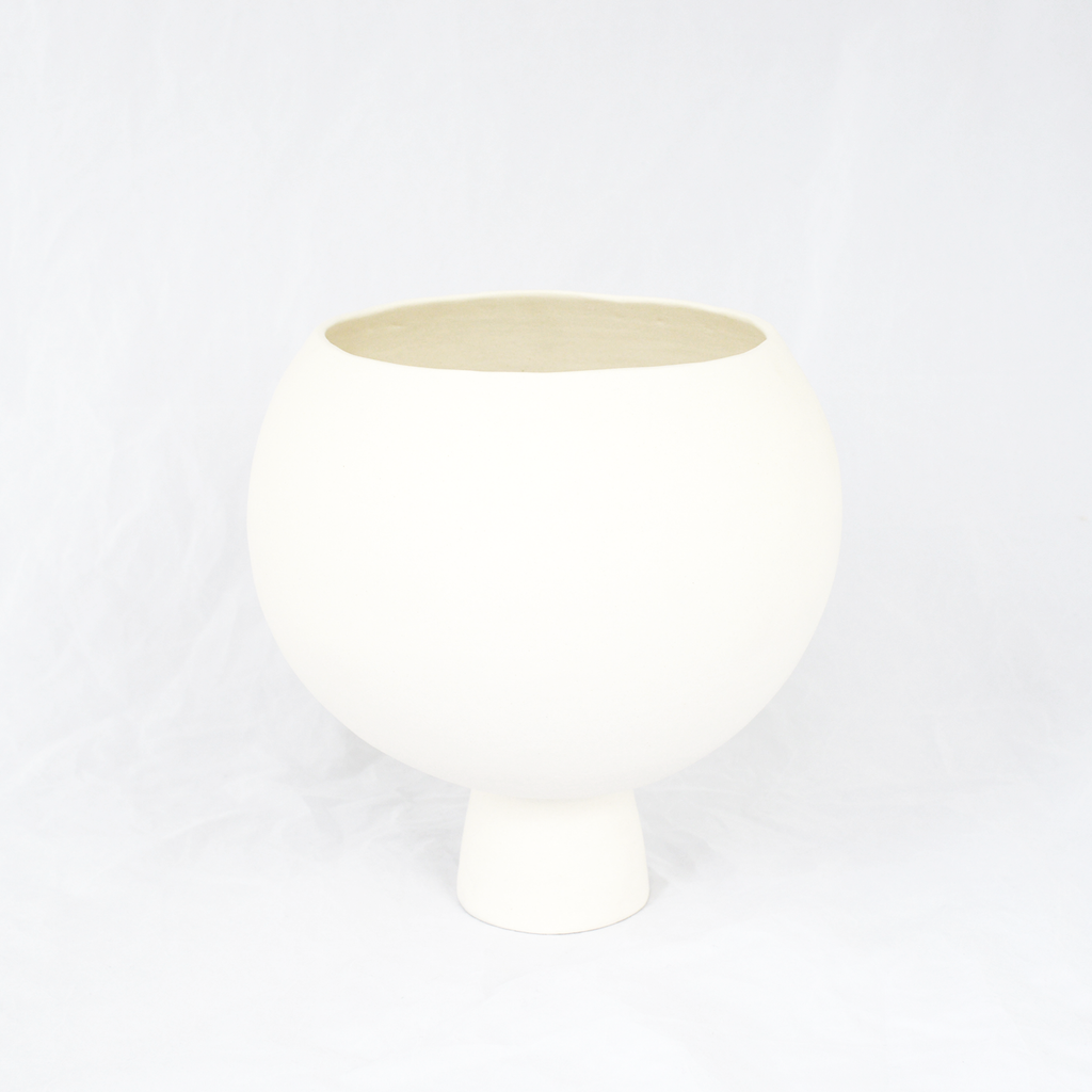 Contemporary ceramics handmade by Melbourne ceramicist Simone Karras