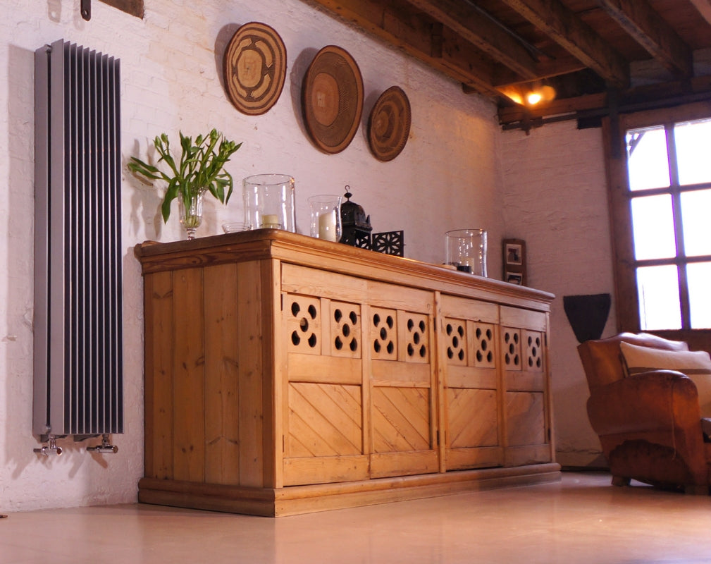 The Finn is a radiator withclean lines, crisp elegance and classic form from Bisque