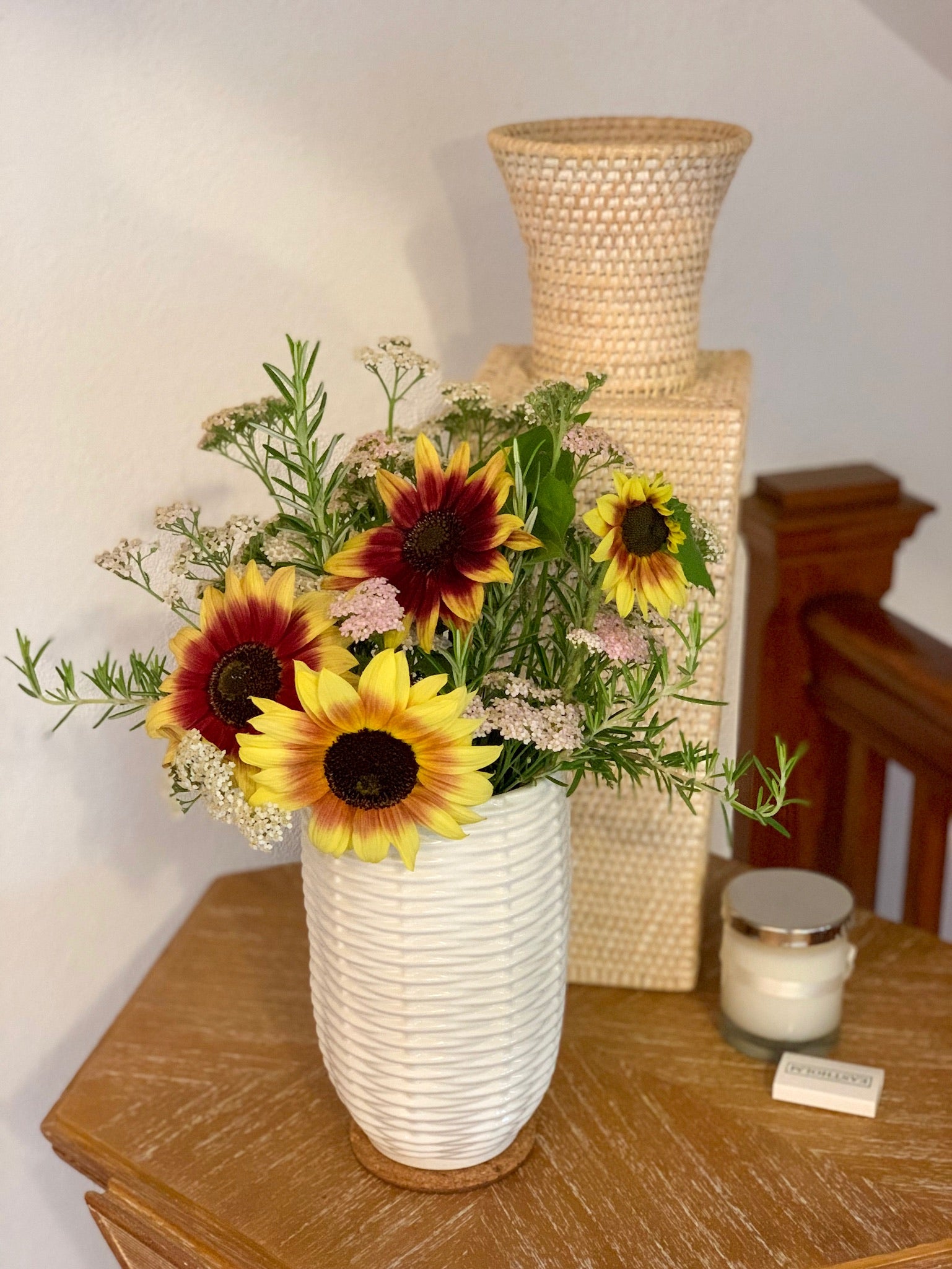 Davis Designs has the most gorgeous summer flower arrangements to impress guests and beautify your home without making any major design changes. Get inspired!