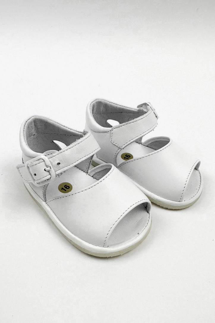 León Shoes X M&J "Sierra" White Leather Sandals | iphoneandroidapplications