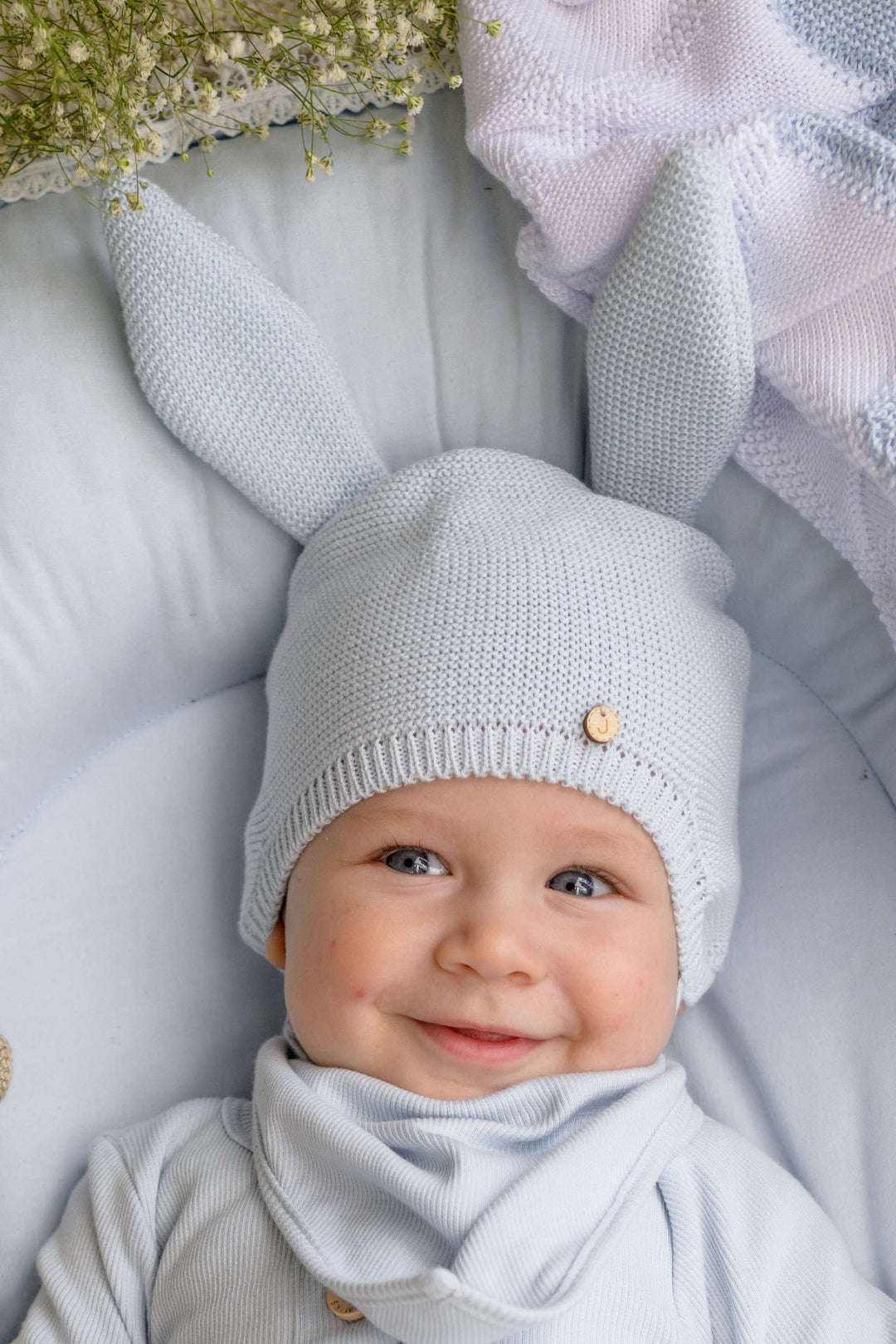 Jamiks "Bugs" Light Blue Knit Bunny Hat | iphoneandroidapplications