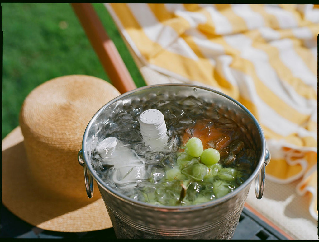 How to drink wine: Usual wine in an ice bucket