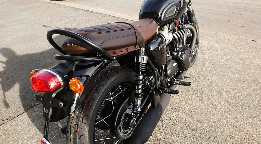 Leather luggage support fitted on Bonneville T120 black.