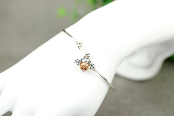 LUXYIN | Lovely Bee Kiss Bangle, Zircon Bee Bracelet