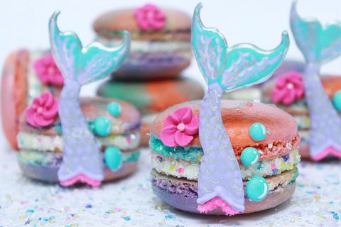 Mermaid Macarons with Edible Glitter: The Perfect Mermaid Party Dessert