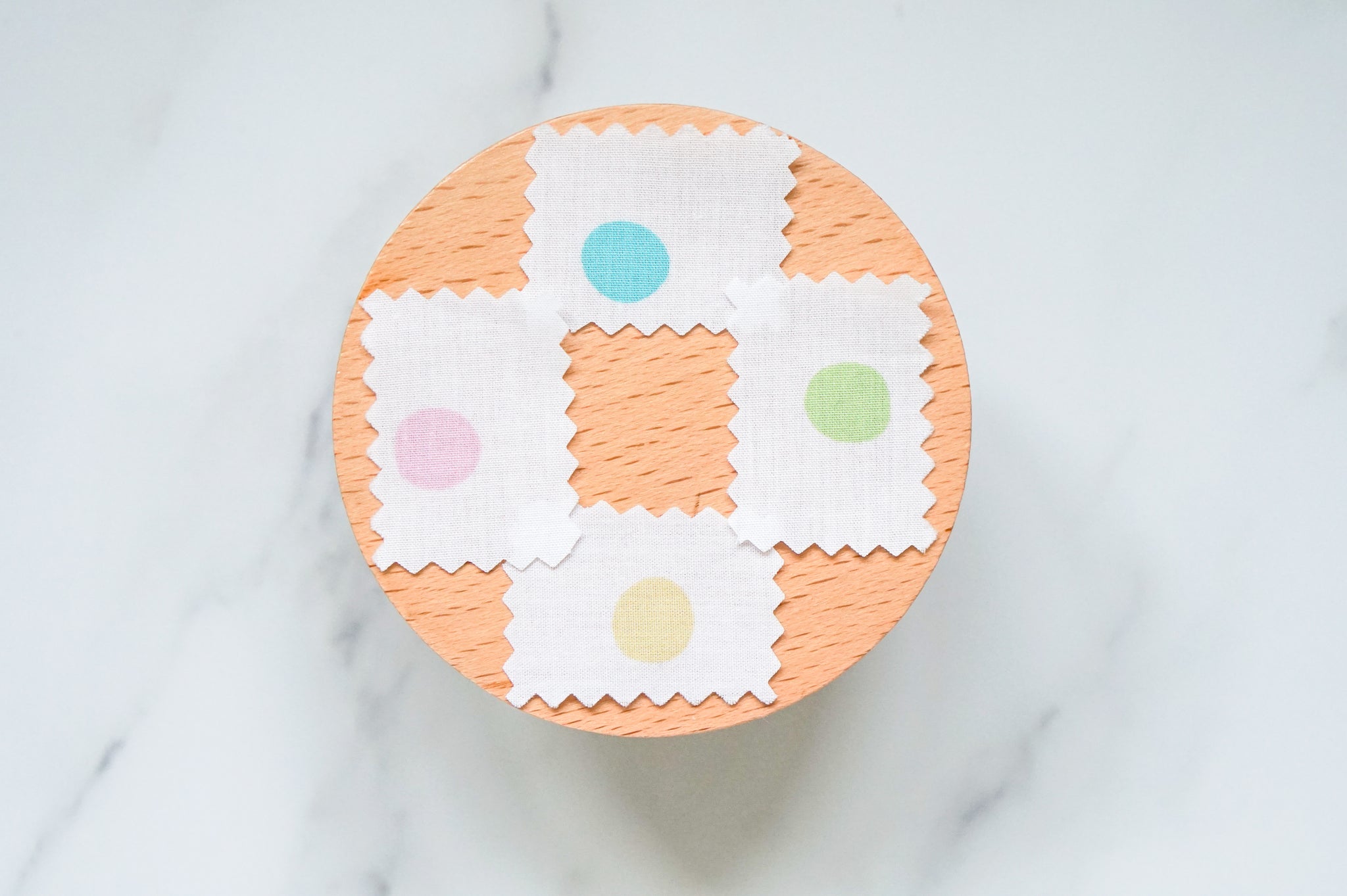 MAKE PLACEMATS FOR YOUR DOLLS' KITCHEN TABLE