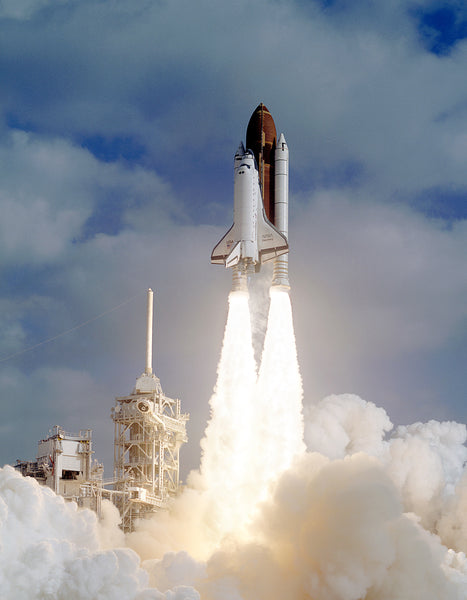 Space-shuttle-discover-Liftoff_STS-31-hubble-space-telescope_grande