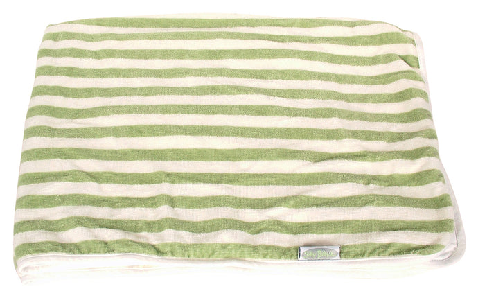 Silly Billyz - Organic Snooze Blanket https://babystuff.co.nz/products/silly-billyz-organic-snooze-blanket This plush striped organic snooze blanket with jersey backing is simply heavenly. Made with 100% organic cotton, its beautifully soft making it the perfect for keeping little ones warm during nap time or gives them a nice soft surface for tummy time. At 75 cm x 100 cm, the versatile size of the snooze blanket makes it...