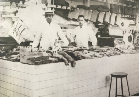 Och's Meats (now DiNic's) in Reading Terminal Market 1947