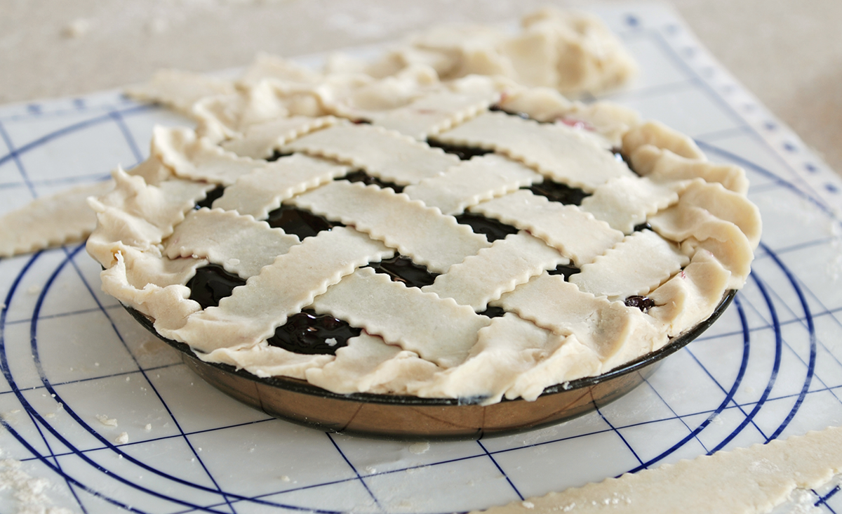 Making blueberry pie