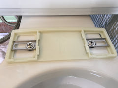 Securing mounting bracket for bidet toilet seat installation