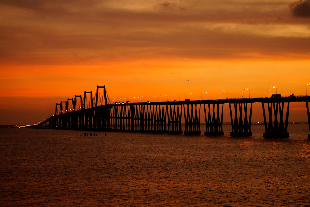 Puente Sobre El Lago De Maracaibo