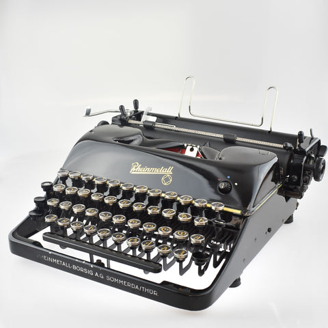 restored Georgian layout typewriter - perfect typewriter restoration 