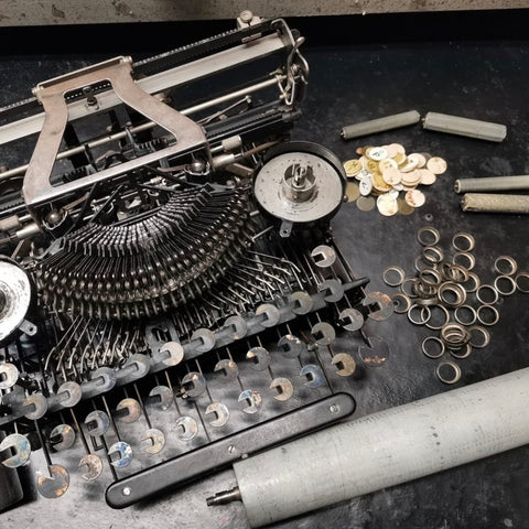 chrome rings removal and platen from typewriter