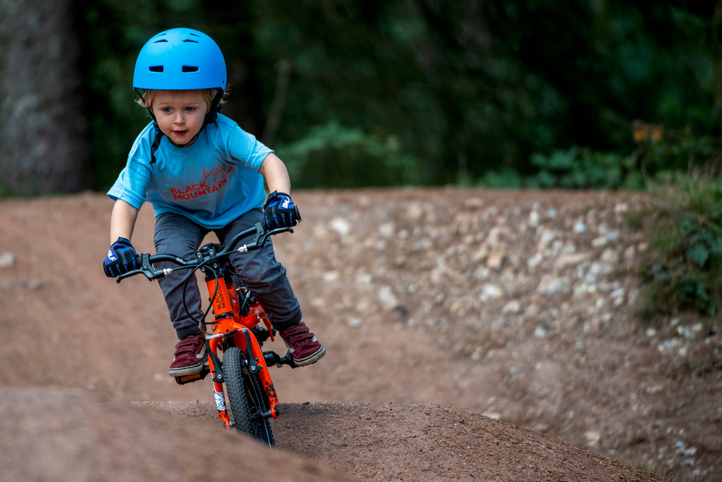 3 year old boy on bike