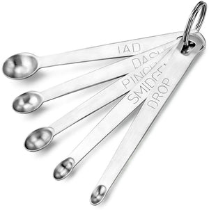 Small measuring spoons