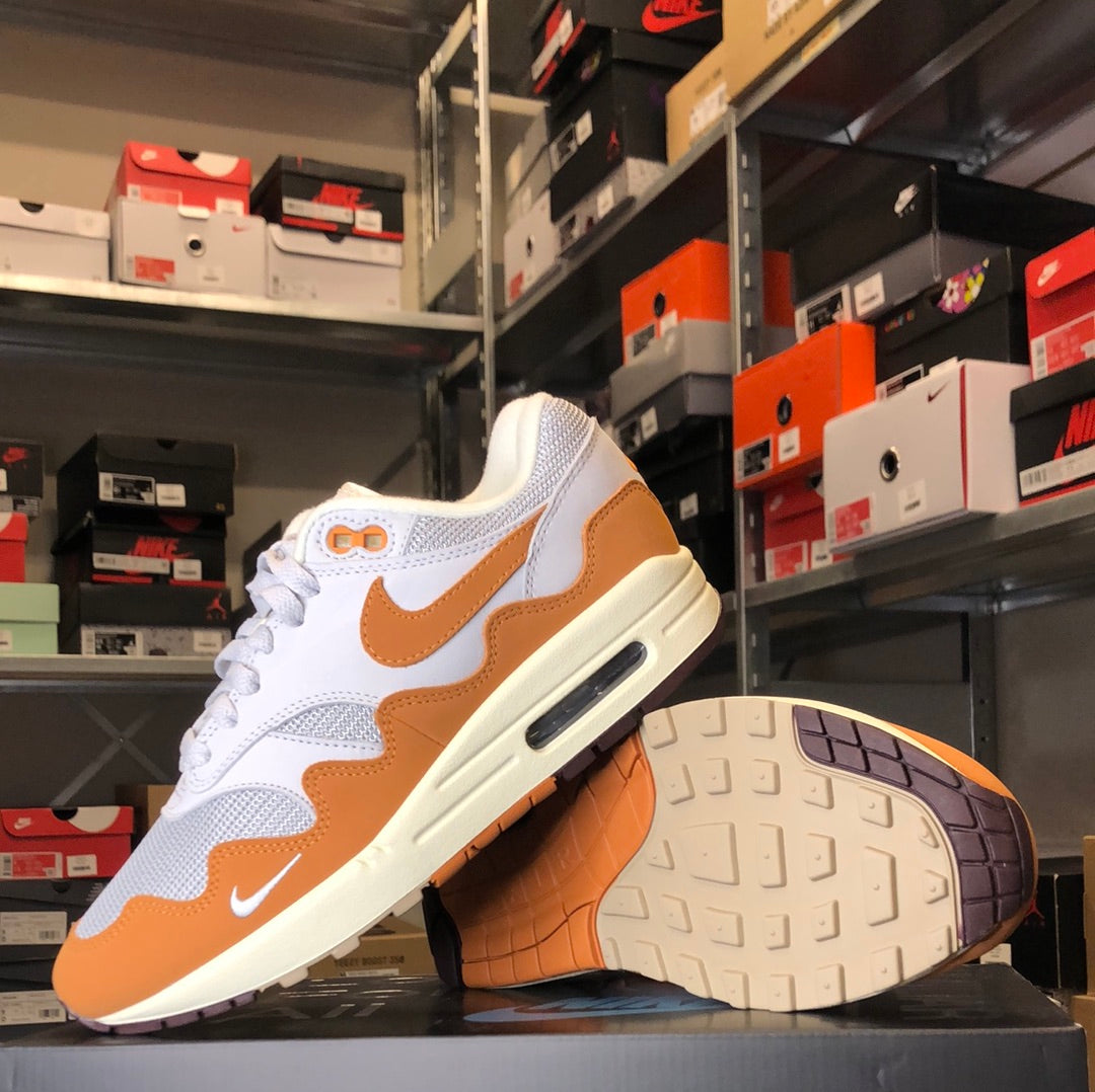 Nike Air Max 1 Patta Waves Monarch (with Bracelet)