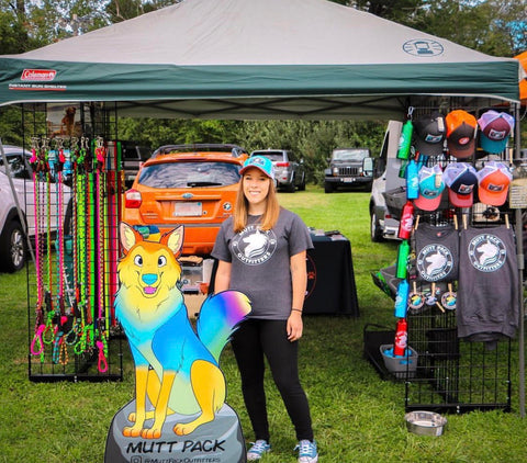 Mutt Pack at a vending event in 2017