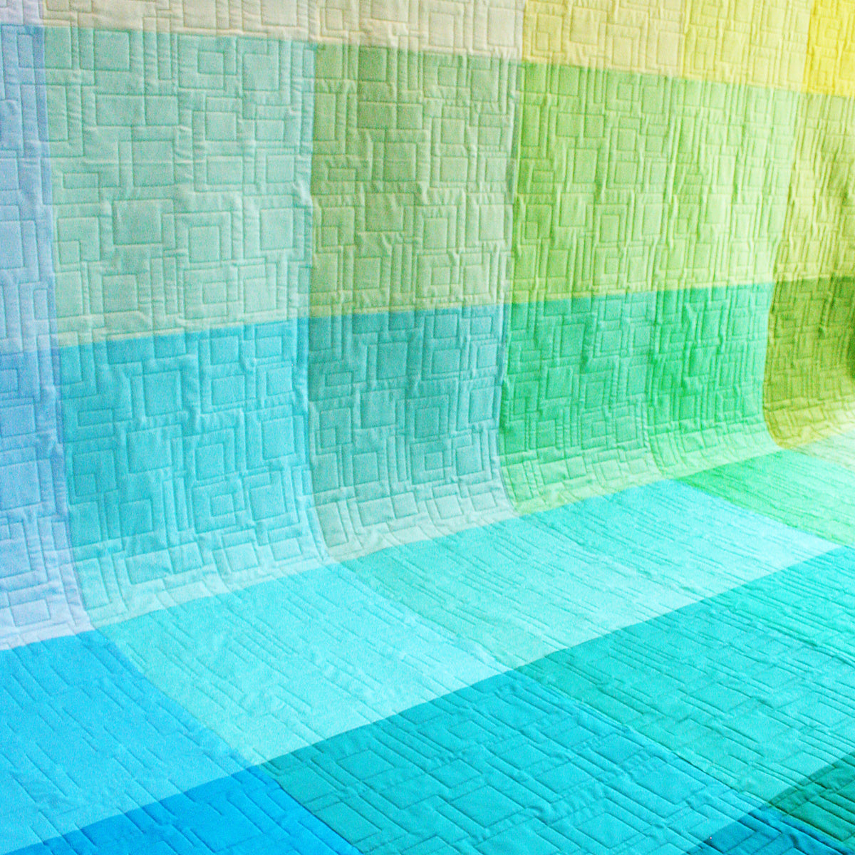 Gradient Grid Quilt - CGY colorway
