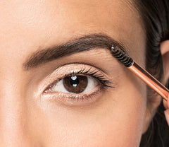 Sculpted Brow Look - Step 3 