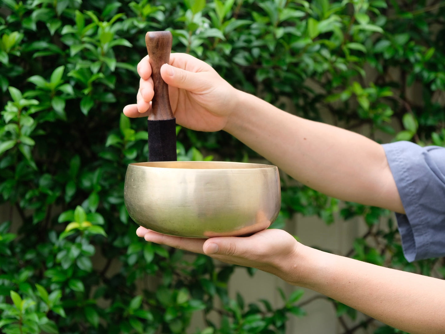 Remuna Singing Bowl - Base note D# (158 Hz)