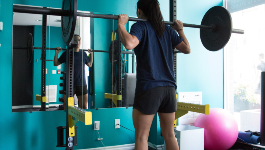 squats maison miroir