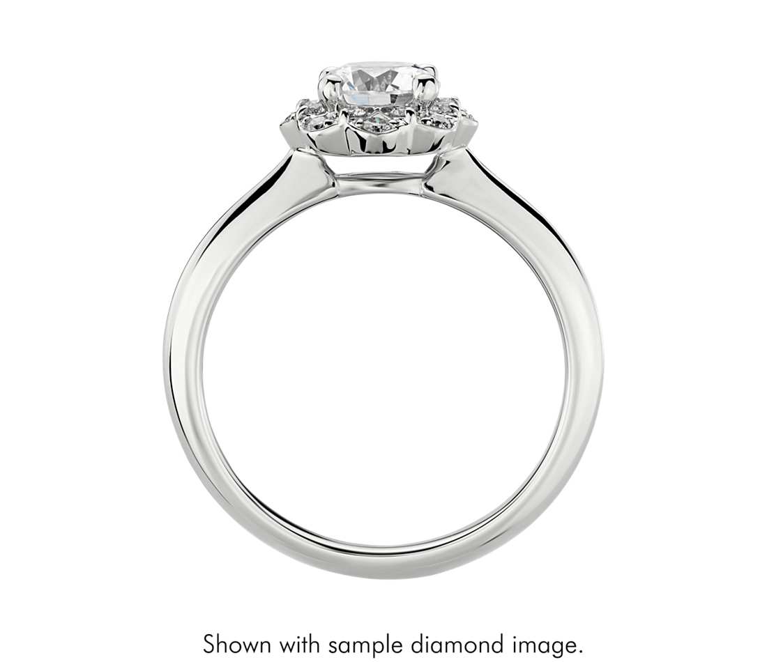 Engagement Ring - Flower Halo Round Cut