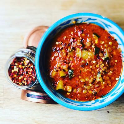 Spices to Detox & Simple Recipes to Kickstart a Healthy 2019 - Spicy Tomato Lentil Soup