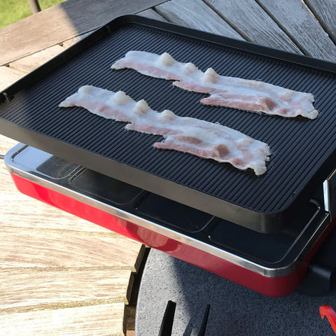 Bacon on table top grill
