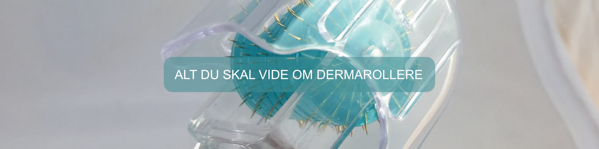 Blå dermaroller med teksten "alt du skal vide om dermarollere"