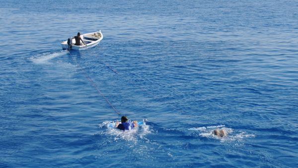 small boat towing subwing