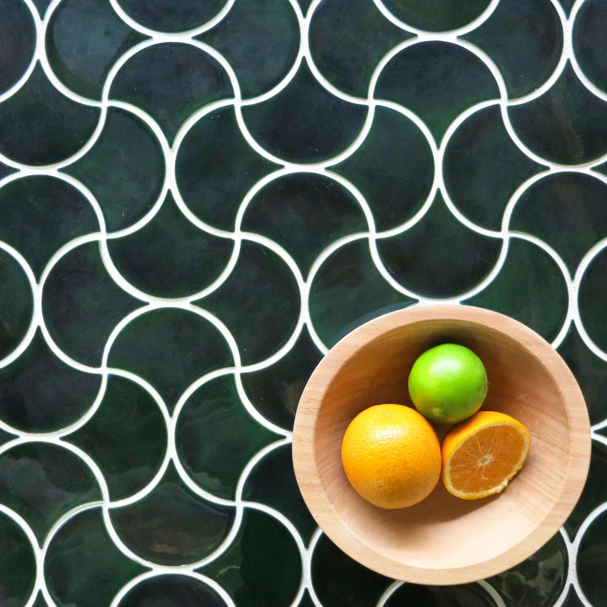 Moroccan Fish Scale Wave Pattern in Green Tile