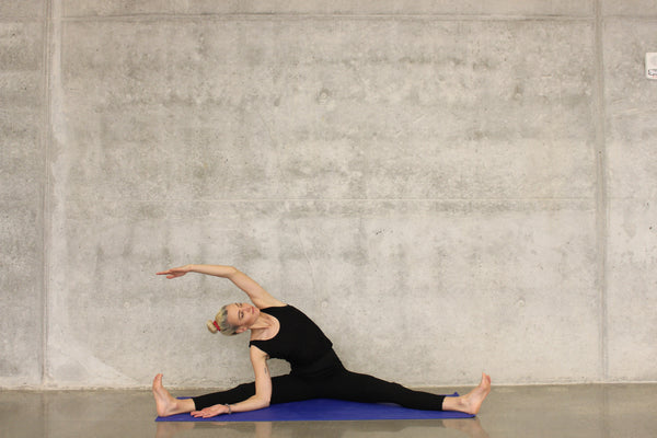 side bend stretch for flexibility