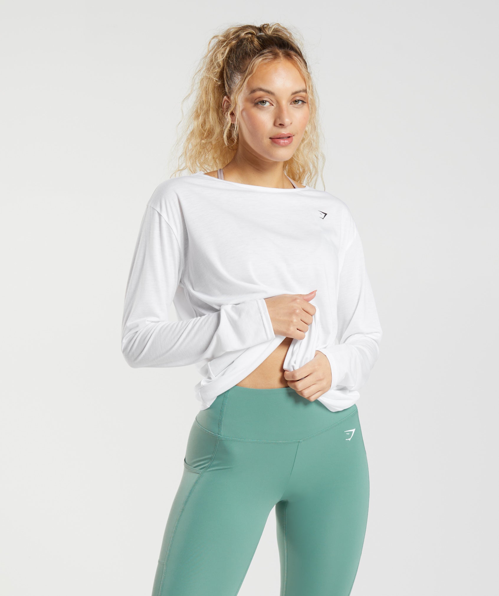 SweatyRocks Women's Stretch Cutout Yoga Sports Tee Long Sleeve Crop Top T  Shirts : : Clothing, Shoes & Accessories