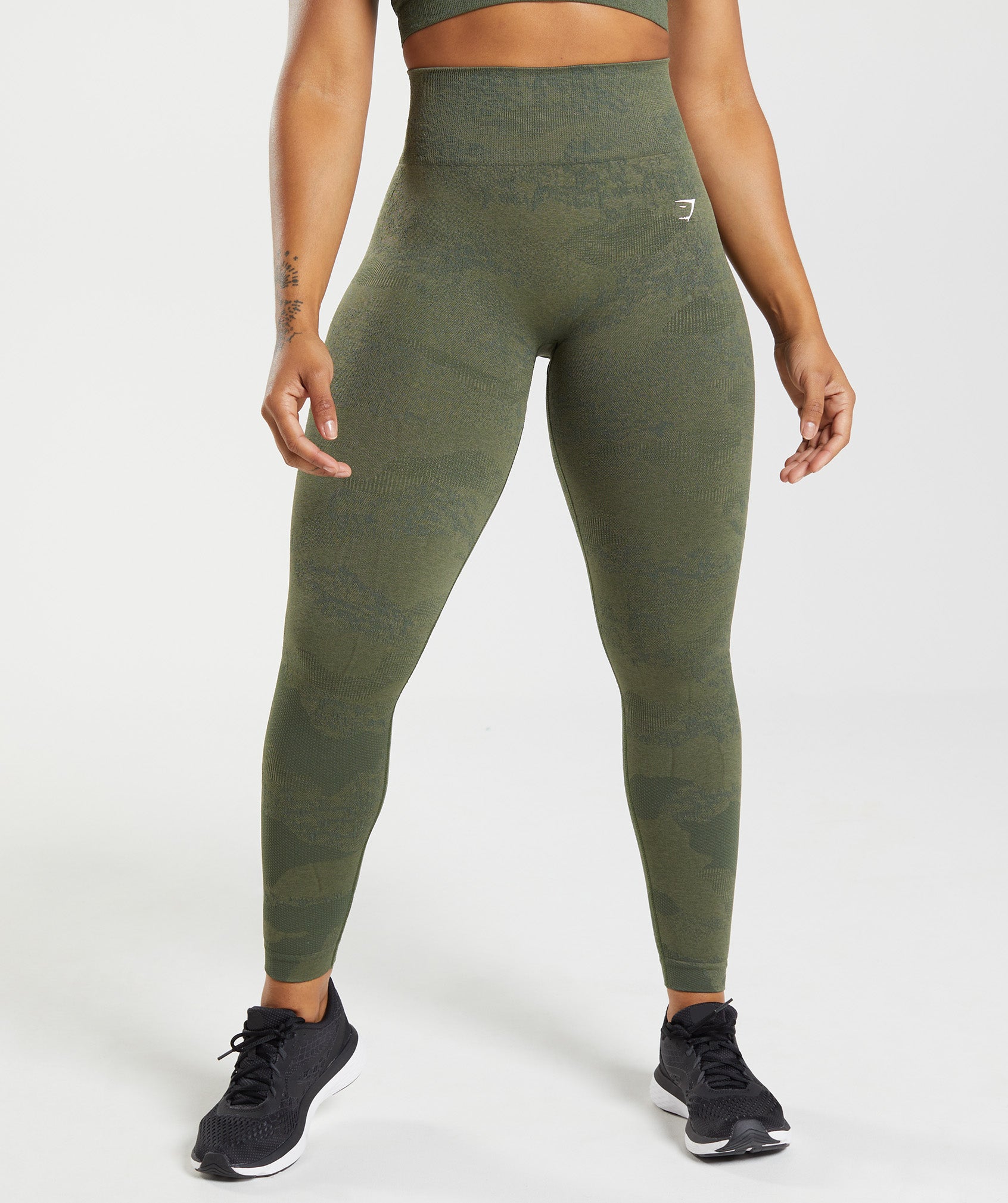 Gymshark, Pants & Jumpsuits, Gymshark Illumination Seamless Leggings  Black And Green Small