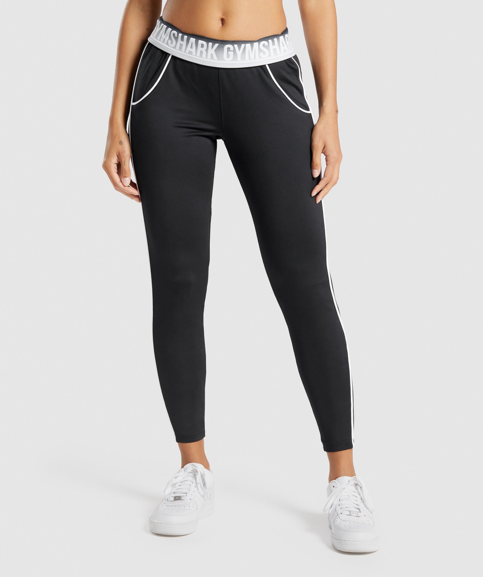 Gymshark Sweatpant Womens Small Black Gray Ankle Crop Jogger Sweatpants