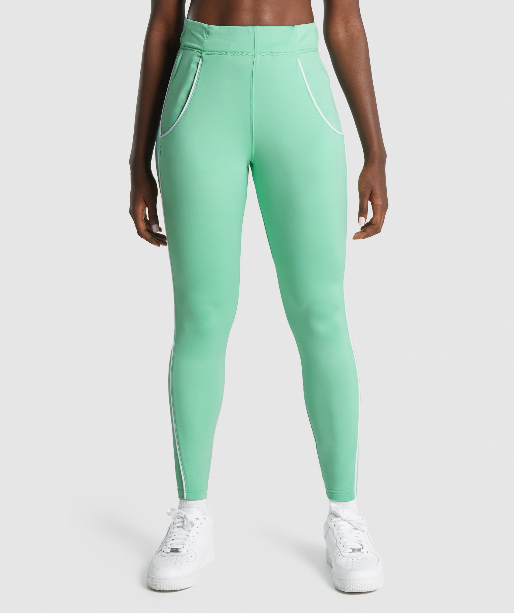 Gymshark Pippa White Joggers Bottoms Slim Fit Size Small Gym Loungewear  Logo