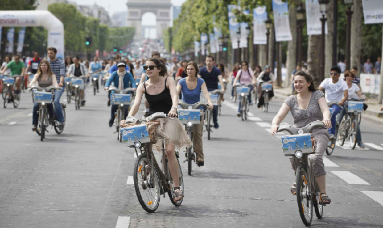 Paris on a no car day